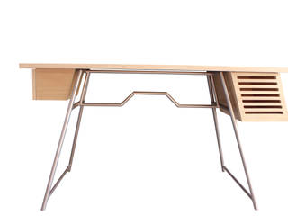 PIN.K DESK, GUPACASANATURALE GUPACASANATURALE Scandinavische studeerkamer Massief hout Bont