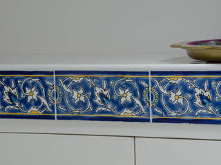 création d'une salle de bain sous combles, Sophie Embs Sophie Embs Salle de bain méditerranéenne Céramique Bleu