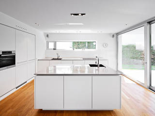 homify Modern kitchen