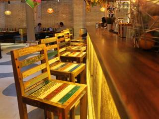 Cabana Brasilian Barbecue Restuarant , BluBambu Living BluBambu Living Rustic style kitchen Wood Wood effect