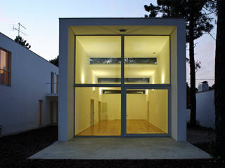 GA House, SAMF Arquitectos SAMF Arquitectos 現代房屋設計點子、靈感 & 圖片