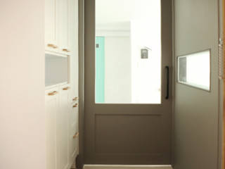 산호 아파트 , 김정권디자이너 김정권디자이너 Corredores, halls e escadas modernos MDF