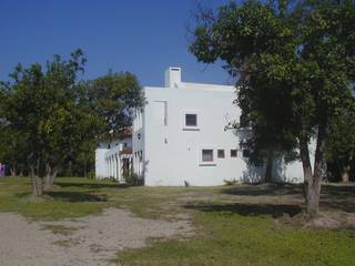 Casa Finca Suárez, Moya-Arquitectos Moya-Arquitectos บ้านและที่อยู่อาศัย