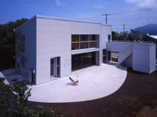 鶴園邸/Tsuruzono House, Guen BERTHEAU-SUZUKI Co.,Ltd. Guen BERTHEAU-SUZUKI Co.,Ltd. Casas de estilo moderno