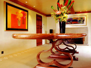 American Black Walnut Dining Table and Chairs designed and made by Tim Wood, Tim Wood Limited Tim Wood Limited Phòng ăn phong cách hiện đại Gỗ