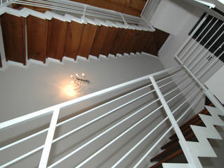 Scala Design 01, SPEZIALE SCALE SPEZIALE SCALE Corridor, hallway & stairsStairs Iron/Steel White