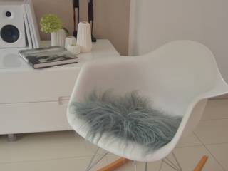Haus U, Harmsen Innenarchitektur / ALL ABOUT DESIGN Harmsen Innenarchitektur / ALL ABOUT DESIGN Modern living room White