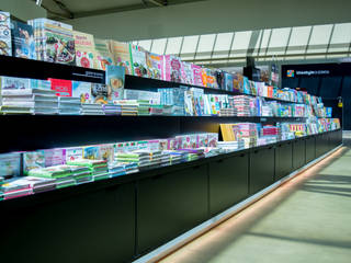 The Style Book Shop, Q'riaideias Q'riaideias Lojas e Espaços comerciais minimalistas