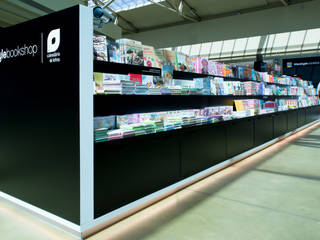 The Style Book Shop, Q'riaideias Q'riaideias Minimalistische Geschäftsräume & Stores