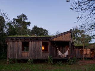 Comuna Yerbas del Paraiso - Misiones, IR arquitectura IR arquitectura Patios & Decks Solid Wood Multicolored