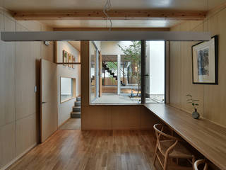MJ2-house, 株式会社 森本建築事務所 株式会社 森本建築事務所 北欧デザインの 書斎 合板（ベニヤ板）