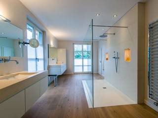 Badezimmer H, Arnold Puzicha GmbH Arnold Puzicha GmbH Moderne badkamers Kalksteen