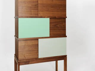 Geschirrschrank Colorante aus Nussbaum, Martin Wilmes Martin Wilmes Modern dining room