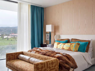 MODERN&DARING, SA&V - SAARANHA&VASCONCELOS SA&V - SAARANHA&VASCONCELOS Modern style bedroom