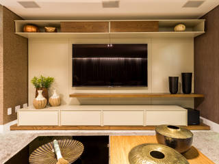 Sala de Home Theater em casa, Flaviane Pereira Flaviane Pereira 现代客厅設計點子、靈感 & 圖片 MDF