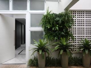 Residência Brooklin, HZ Paisagismo HZ Paisagismo Jardines de estilo tropical