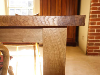 English Oak Dining Table, Workshop Interiors Workshop Interiors EetkamerTafels