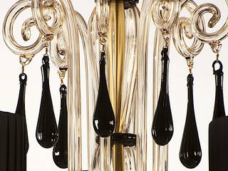 Lampadario in vetro di Murano - lampadario moderno in vetro fumè e paralumi di colore nero - GRIMANI, YourMurano Lighting YourMurano Lighting Comedores de estilo moderno Vidrio