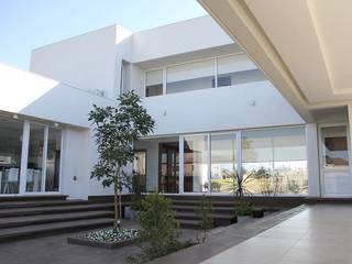De líneas puras - Casa N Los Olivos, CB Design CB Design Casas modernas