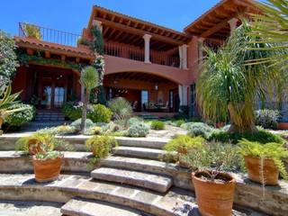 Casa Sancho, Terra Terra Classic style houses