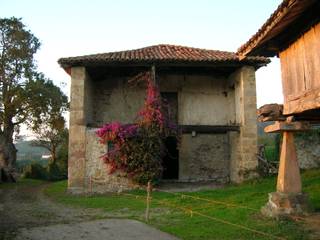 Una Casa Rural con paredes de Piedra del siglo XVIII que te robará el aliento, RUBIO · BILBAO ARQUITECTOS RUBIO · BILBAO ARQUITECTOS Country style house