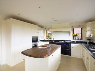 Guildford painted kitchen designed and made by Tim Wood, Tim Wood Limited Tim Wood Limited Cuisine rurale