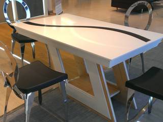 Table en Krion rétroéclairée, Art de l'Espace Art de l'Espace Їдальня