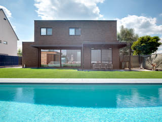 Chester House, IQ Outdoor Living IQ Outdoor Living Varandas, alpendres e terraços modernos Alumínio/Zinco