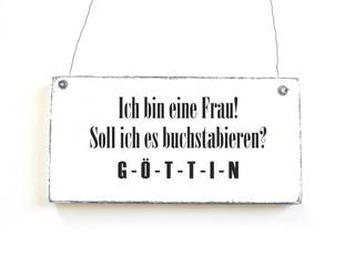 Humor ist der Knopf, der verhindert, dass uns der Kragen platzt, DöRPKIND DöRPKIND Paredes y suelos de estilo ecléctico Aglomerado