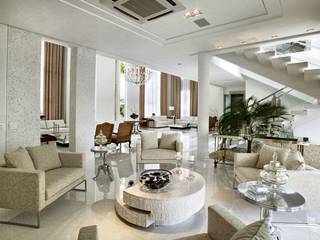 Branco como protagonista desta magnifica residencia para os finais de semana no litoral brasileiro ., Bianka Mugnatto Design de Interiores Bianka Mugnatto Design de Interiores Living room