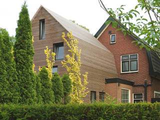 dakopbouw op bestaand bijgebouw, Raymond Horstman Architecten BNA Raymond Horstman Architecten BNA 모던스타일 아이방 우드 우드 그레인