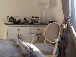 Appartement de charme, paris 16 ème., playtime-deco playtime-deco Classic style bedroom Hemp/Jute Purple/Violet