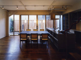 京都 伏見の家, boston-5 boston-5 Ruang Makan Modern