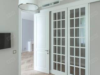 Corredores, halls e escadas clássicos por Дизайн студия Ольги Кондратовой Clássico