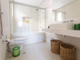 Casa Residencial SP, Danielle Tassi Arquitetura e Interiores Danielle Tassi Arquitetura e Interiores Modern Banyo