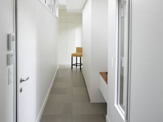 réhabilitation complète d'une maison avec la création de deux extensions, Emilie Bigorne, architecte d'intérieur CFAI Emilie Bigorne, architecte d'intérieur CFAI Minimalist Koridor, Hol & Merdivenler