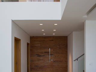 Casa Alphaville 1, AURORA Arquitetura - Design 4 Stays AURORA Arquitetura - Design 4 Stays Modern Windows and Doors