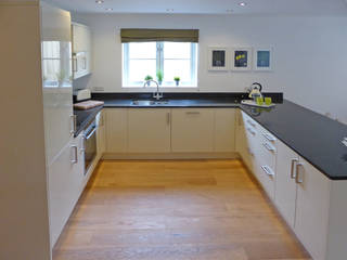 Church Mews, Hartland, Devon, The Bazeley Partnership The Bazeley Partnership Modern kitchen