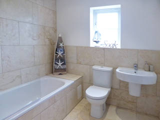 Church Mews, Hartland, Devon The Bazeley Partnership Modern Bathroom