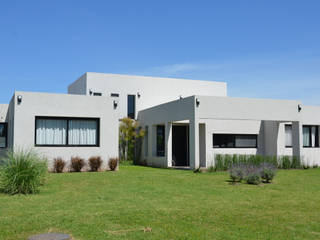 Casa Haras Santa Maria, RSOarquitectos RSOarquitectos Modern houses