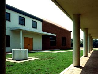 自己を築く学校建築 創作館, 松井建築研究所 松井建築研究所 Nhà phong cách chiết trung