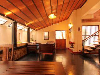 Meera & Dinesh Residence , dd Architects dd Architects Rustic style living room