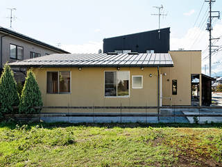 一本木の家（増築）, hoku archidesign株式会社 hoku archidesign株式会社 Casas modernas