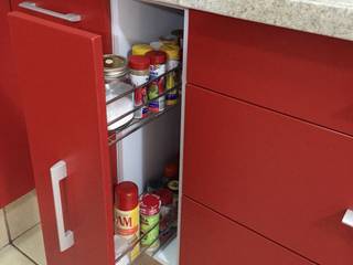 Cocina Guerrero Cruz, ARKIZA ARQUITECTOS by Arq. Jacqueline Zago Hurtado ARKIZA ARQUITECTOS by Arq. Jacqueline Zago Hurtado Modern kitchen Aluminium/Zinc Red Storage