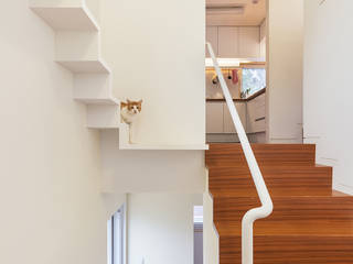 홍제동 개미마을 주택 프로젝트, OBBA OBBA Modern corridor, hallway & stairs