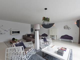 PRIVATE RESIDENCE IN OPORTO, PORTUGAL, GlammFire GlammFire モダンデザインの リビング