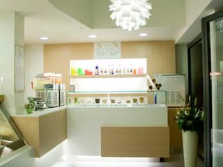 IMBARCADERO - bar gelateria, LUIGI SEMERARO design LUIGI SEMERARO design Коммерческие помещения