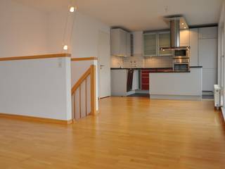 3-Zimmer-Maisonette-Wohnung in Hamburg-Marienthal, Optimmo Home Staging Optimmo Home Staging Ruang Makan Modern