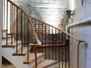Piccadilly Lofts Apartments, York, Rachel McLane Ltd Rachel McLane Ltd Ingresso, Corridoio & Scale in stile industriale