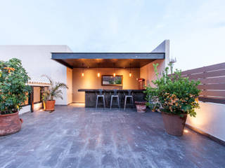 REMODELACIÓN AJUCHITLÁN, Loyola Arquitectos Loyola Arquitectos モダンデザインの テラス